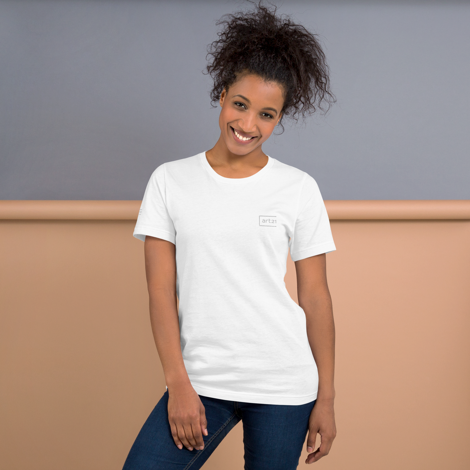 Art21 Embroidered Lightweight Tee
